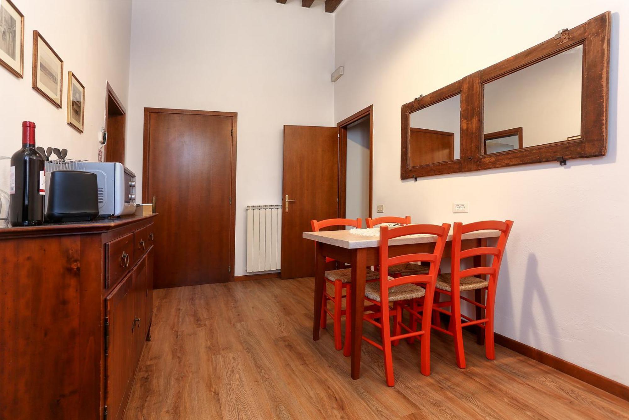 Flat With Canal View Near San Marco Venecia